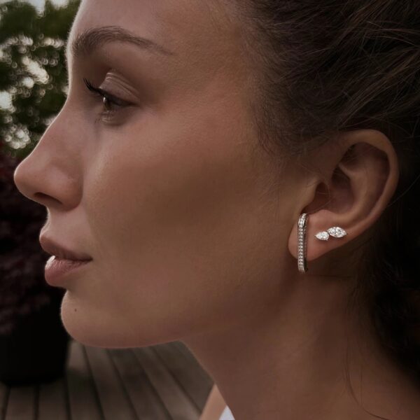 The pear stud - Image 2