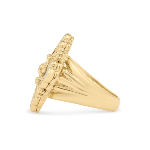 OPERA TULLE YELLOW GOLD RING WIT RED ENAMEL BACKGROUND AND LOGO - Image 2