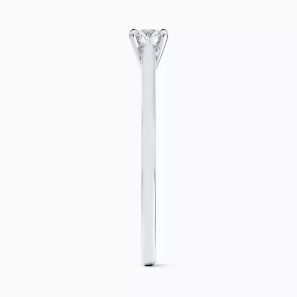 DB Classic round brilliant diamond ring in platinum - Image 3