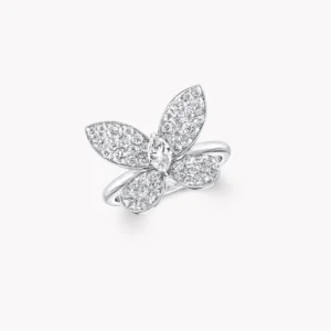 Pavé Butterfly Diamond Ring